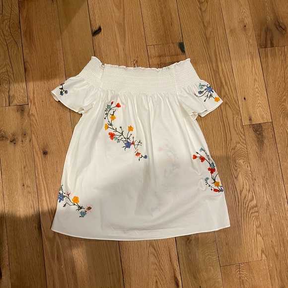 Tory Burch; Size 6 Off shoulder smocked floral top - Picture 2 of 6